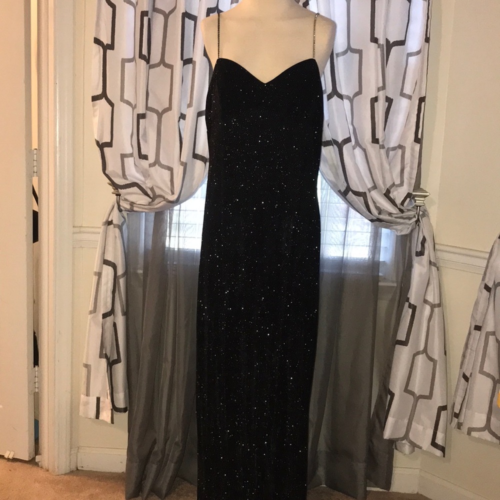VON BRAMLETT BLACK SEQUIN NIGHT STRETCH DRESS 16